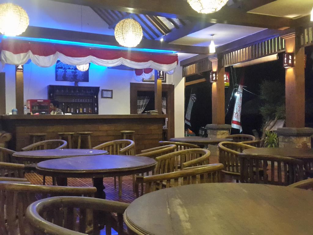Coral Beach Pizza Cottages ギリ・トラワンガン エクステリア 写真