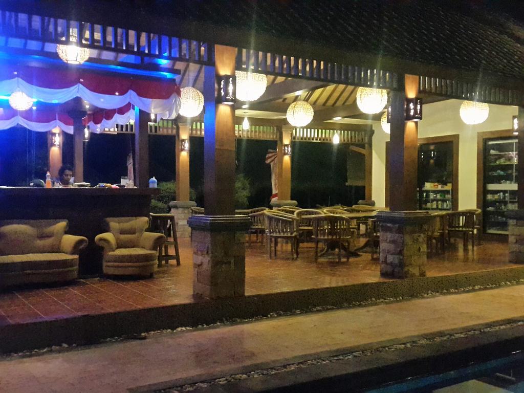 Coral Beach Pizza Cottages ギリ・トラワンガン エクステリア 写真