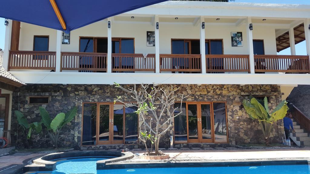 Coral Beach Pizza Cottages ギリ・トラワンガン エクステリア 写真