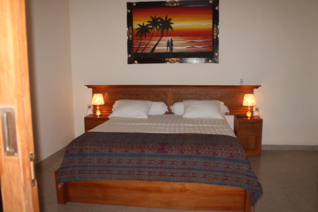 Coral Beach Pizza Cottages ギリ・トラワンガン エクステリア 写真