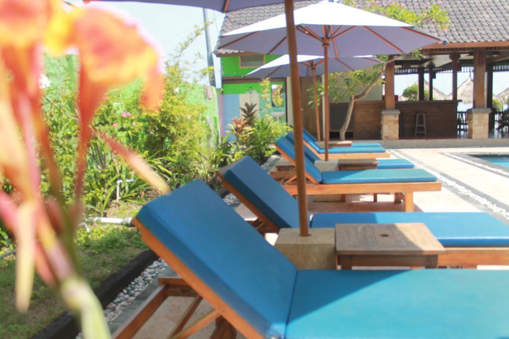 Coral Beach Pizza Cottages ギリ・トラワンガン エクステリア 写真