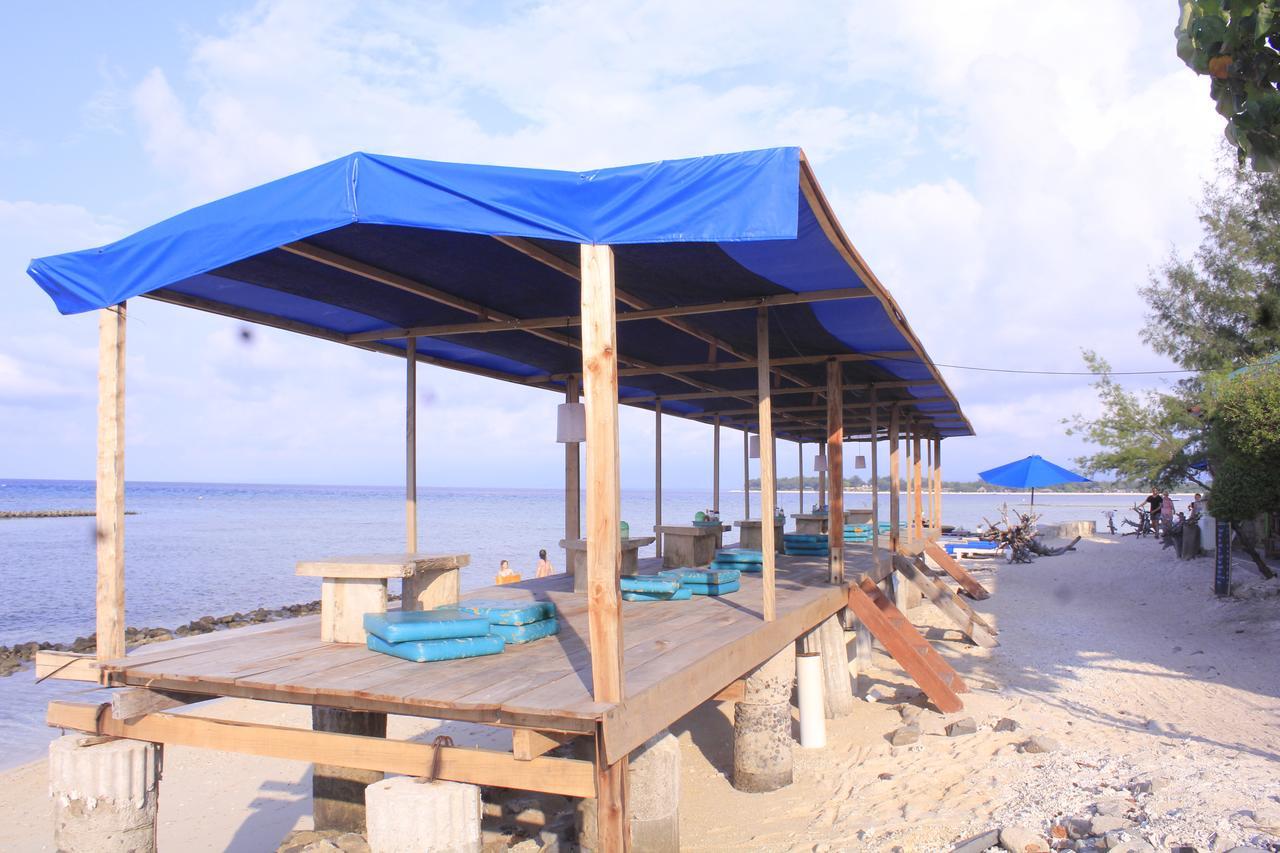 Coral Beach Pizza Cottages ギリ・トラワンガン エクステリア 写真